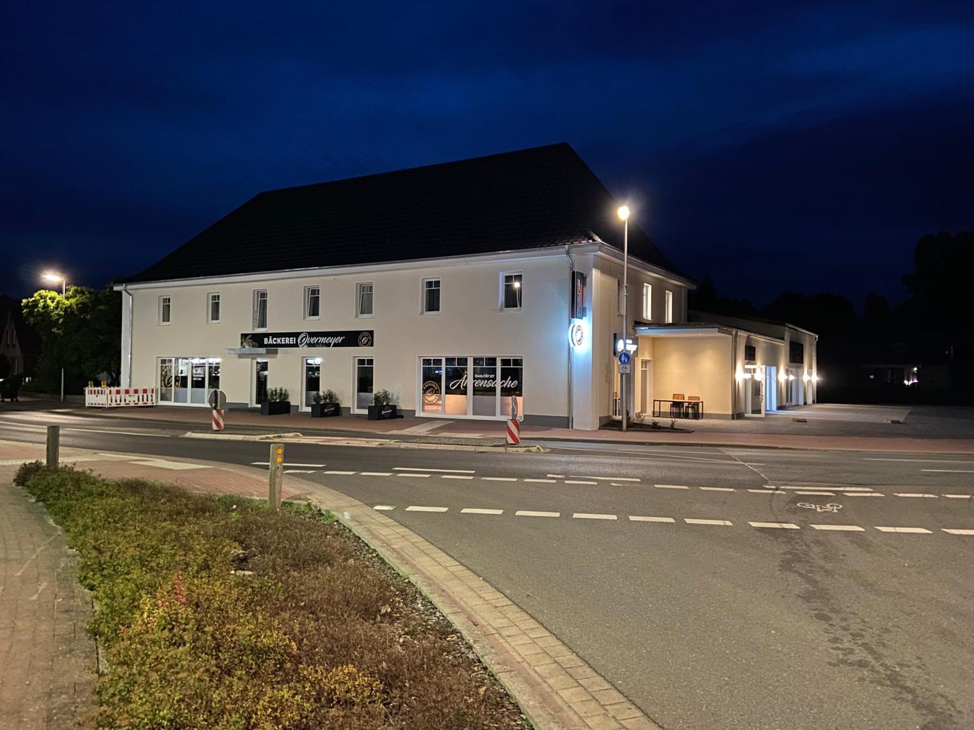 Central Hotel Wagenfeld Экстерьер фото